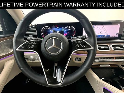 Used 2025 Mercedes-Benz GLS 450 4MATIC image 7