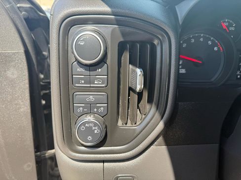 Used 2020 Chevrolet Silverado 1500 Custom w/ Custom Value Package AWD/4WD image 22
