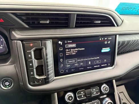 Used 2023 GMC Yukon XL Denali image 30