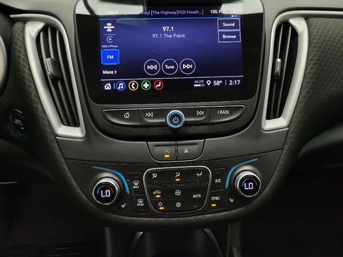 Used 2024 Chevrolet Malibu LT image 25