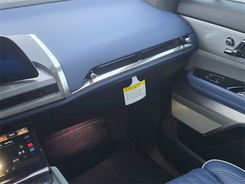 New 2026 Cadillac Vistiq Premium Luxury image 19