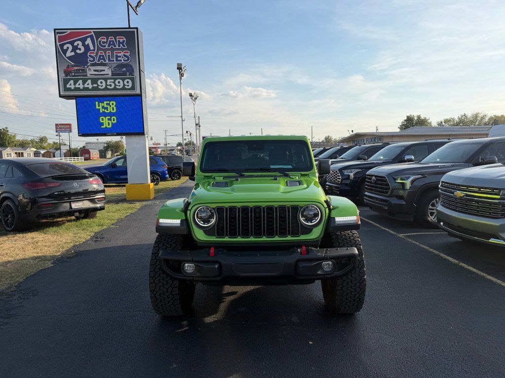 Used 2025 Jeep Wrangler Unlimited Rubicon AWD/4WD image 8
