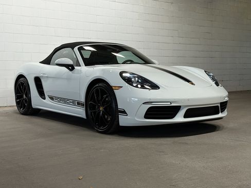 Certified 2024 Porsche 718 Boxster image 6