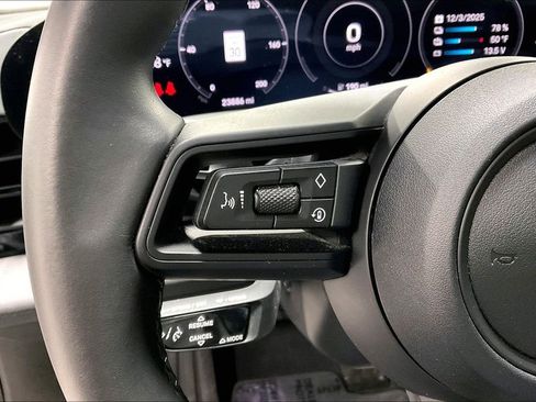 Used 2022 Porsche Taycan 4 Cross Turismo image 22