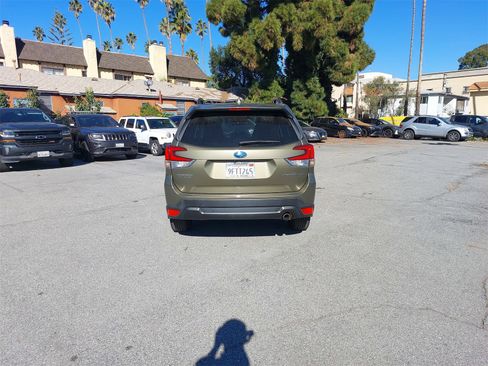 Certified 2023 Subaru Forester Limited image 6