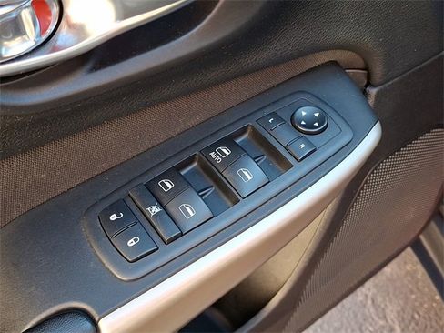 Used 2018 Jeep Cherokee Latitude image 24