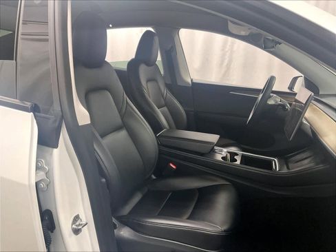 Used 2023 Tesla Model Y Long Range image 11