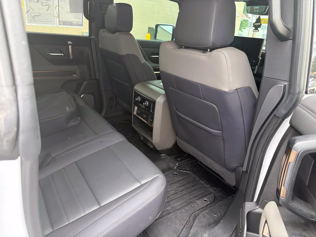 Used 2025 GMC Hummer EV 2X w/ LPO, Dark Essentials Package AWD/4WD image 7