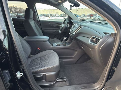 Used 2022 Chevrolet Equinox LT image 19