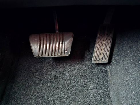 Used 2010 Jeep Wrangler Unlimited Sport image 25