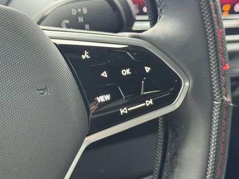 Used 2025 Volkswagen ID.4 Pro image 28