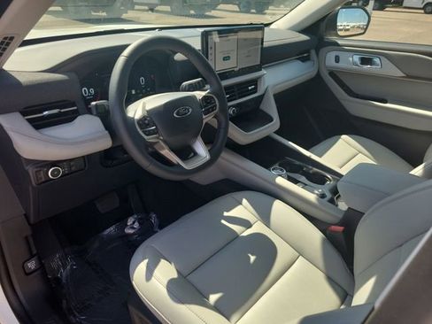 New 2026 Ford Explorer Active w/ Active Comfort Package RWD image 11