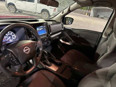 Used 2022 Nissan Frontier SV RWD image 9