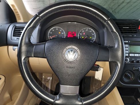 Used 2009 Volkswagen Jetta SE image 22