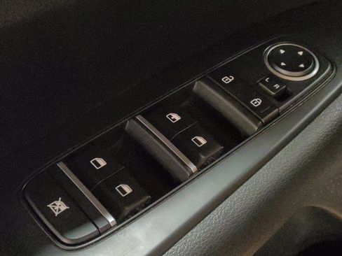 Used 2024 Kia Forte LXS w/ LXS Technology Package image 27