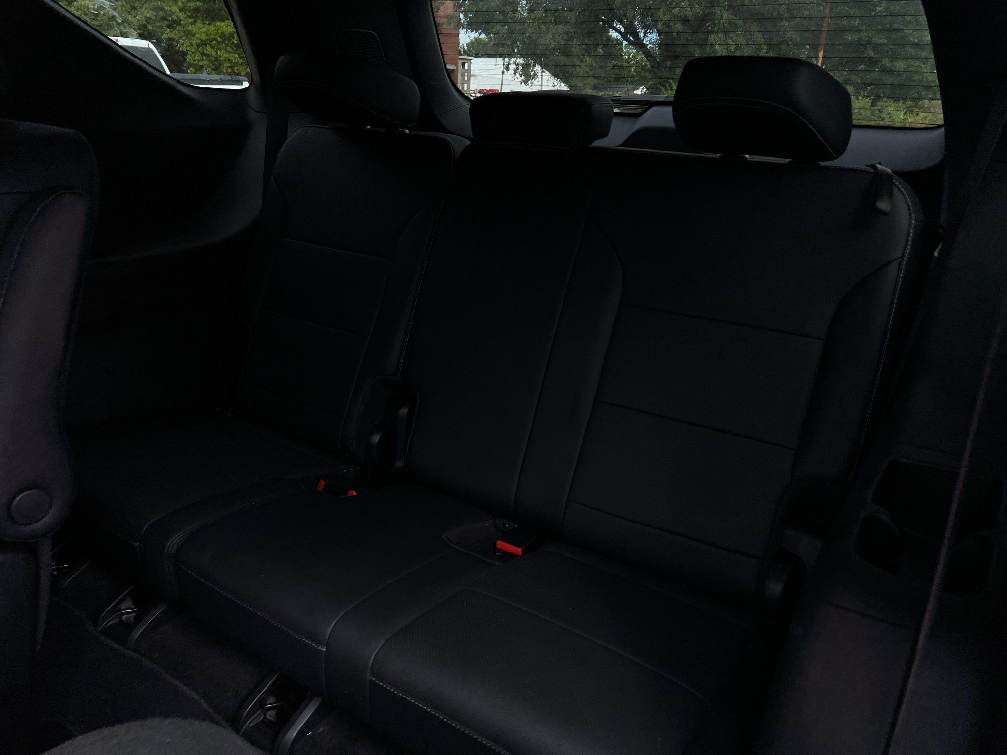 Used 2025 Chevrolet Traverse LT FWD image 12