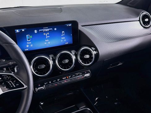 Certified 2026 Mercedes-Benz GLA 250 image 21