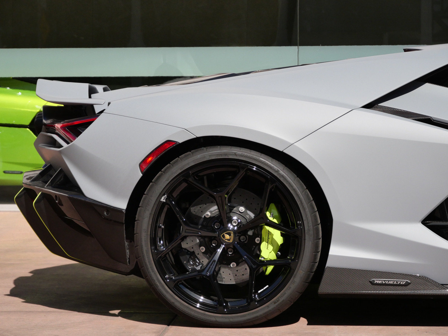 Used 2025 Lamborghini Revuelto AWD/4WD image 21