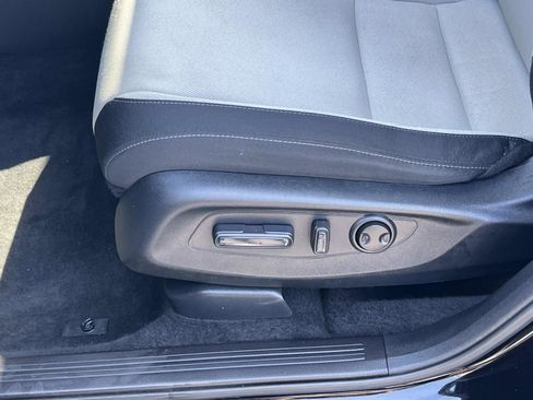 Used 2025 Honda CR-V EX image 16