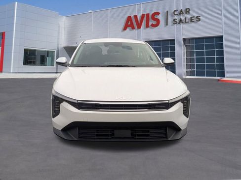 Used 2025 Kia K4 LXS image 2