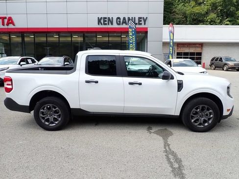 Used 2025 Ford Maverick XLT w/ Equipment Group 302A AWD/4WD image 2