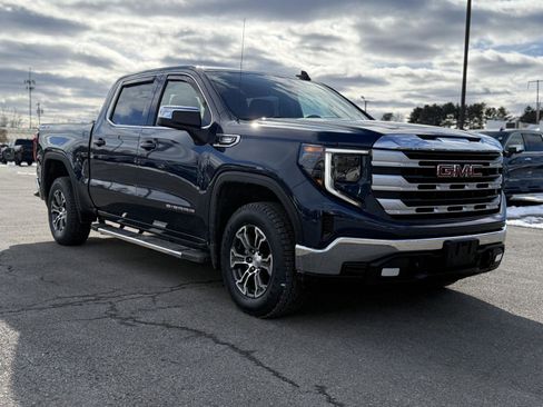 Used 2023 GMC Sierra 1500 SLE image 3
