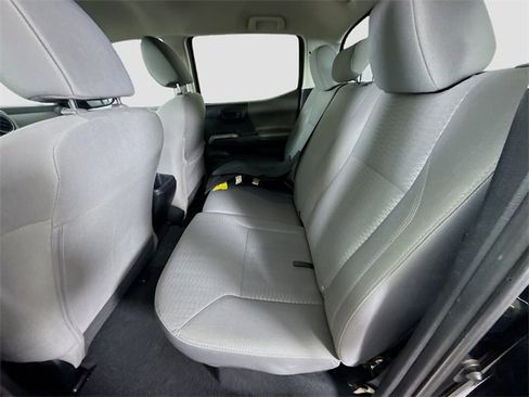 Certified 2017 Toyota Tacoma SR5 image 22