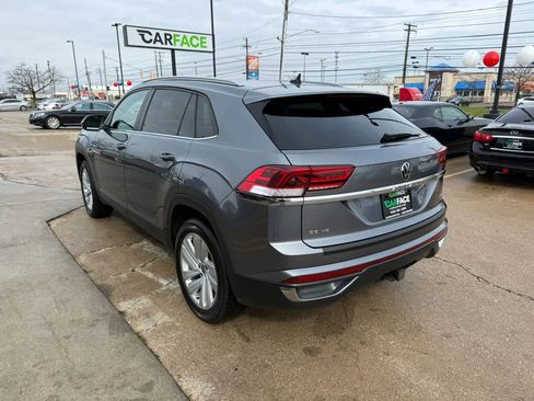 Used 2022 Volkswagen Atlas Cross Sport SE image 8