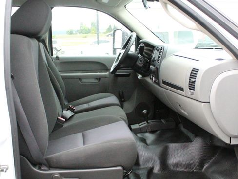 Used 2011 Chevrolet Silverado 3500 W/T w/ Snow Plow Prep Package AWD/4WD image 23