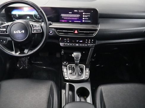 Used 2024 Kia Seltos EX FWD image 31