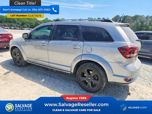 Used 2019 Dodge Journey Crossroad w/ Navigation Group FWD image 3