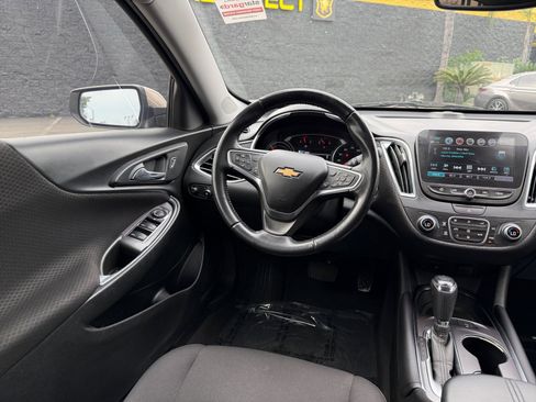 Used 2018 Chevrolet Malibu Hybrid w/ Driver Confidence Package image 22