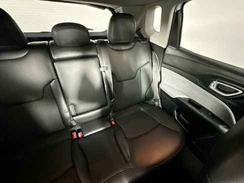 Used 2022 Jeep Compass Latitude w/ Convenience Group FWD image 14