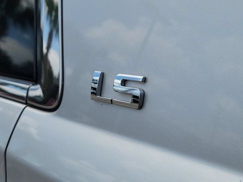 Used 2015 Chevrolet Tahoe LS RWD image 8