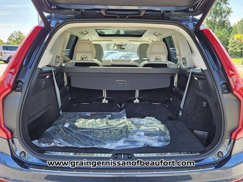 Used 2024 Volvo XC90 T8 Plus w/ Protection Package Premier image 6