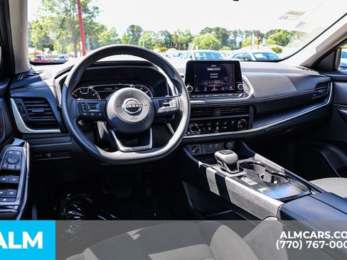 Used 2024 Nissan Rogue S FWD image 28
