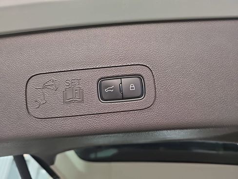 Used 2022 Lincoln Aviator Reserve w/ Equipment Group 201A image 13