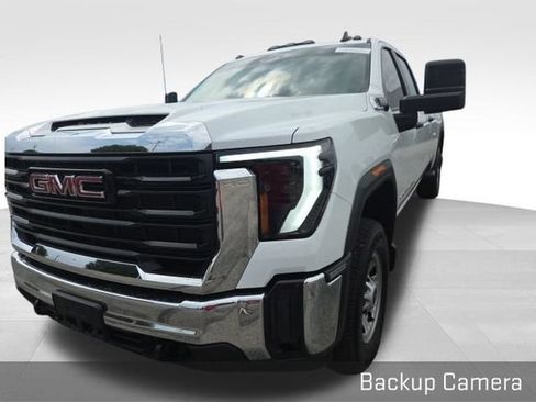 Used 2024 GMC Sierra 2500 Pro AWD/4WD image 5