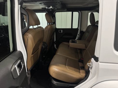 Used 2021 Jeep Wrangler Unlimited Sahara w/ Cold Weather Group AWD/4WD image 13