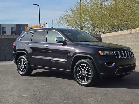 Used 2020 Jeep Grand Cherokee Limited w/ Luxury Group II image 3