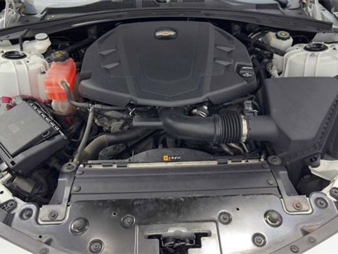 Used 2019 Chevrolet Camaro LT image 32