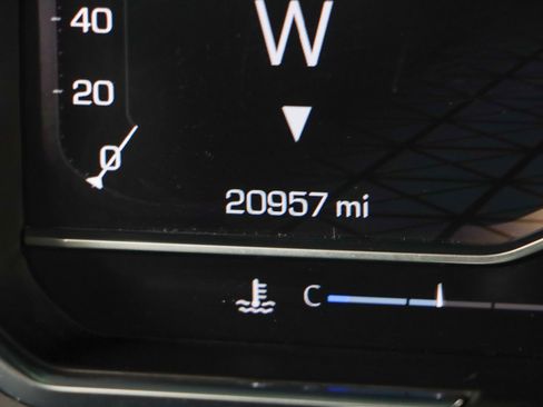 Used 2024 GMC Sierra 1500 AT4 w/ AT4 Preferred Package image 17