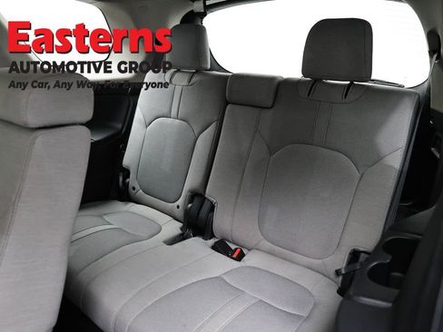 Used 2023 Honda Pilot LX image 25