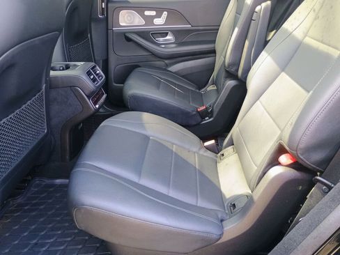 Used 2022 Mercedes-Benz GLS 450 4MATIC image 18