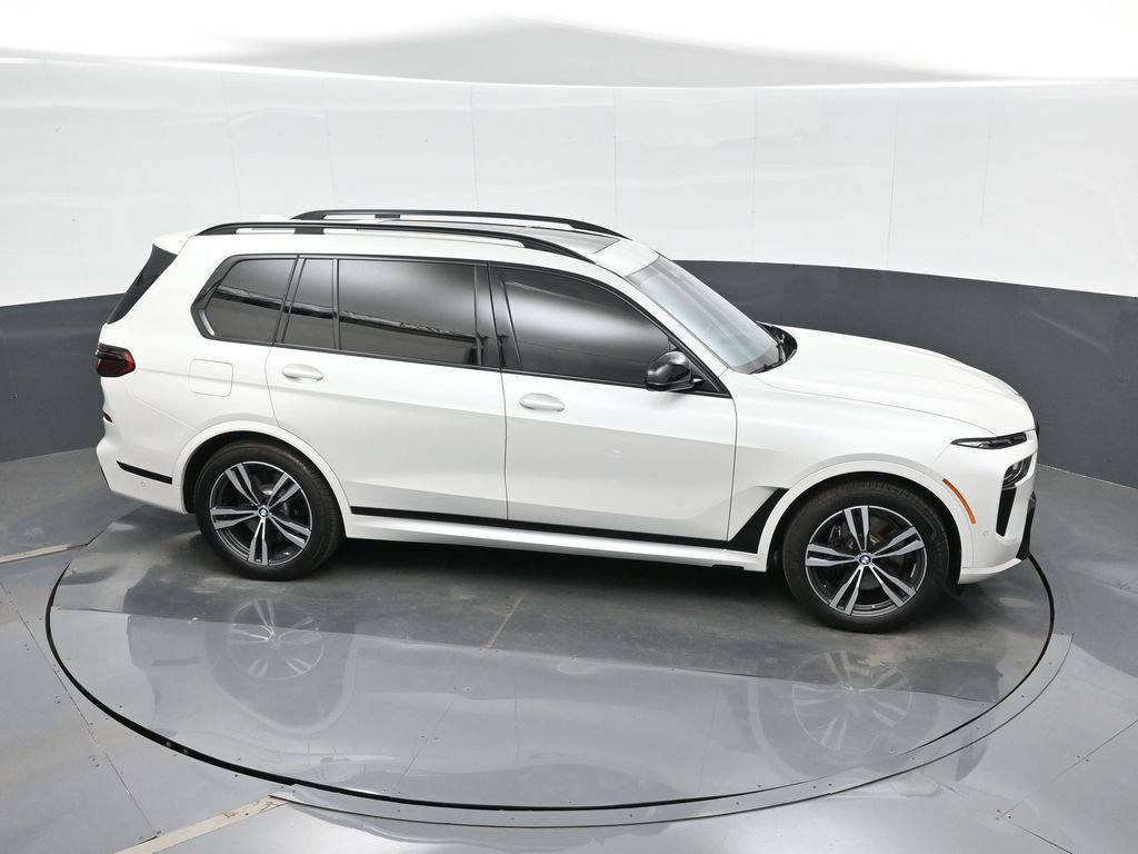 Used 2023 BMW X7 M60i w/ Executive Package AWD/4WD image 6