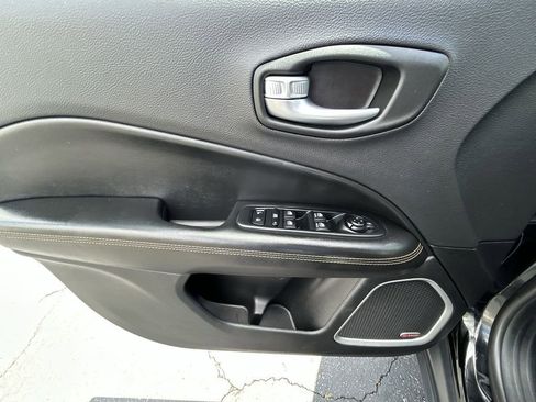 Used 2018 Jeep Compass Limited w/ Navigation Group image 13