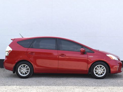 Used 2012 Toyota Prius V Two FWD image 43