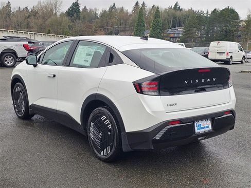 New 2026 Nissan Leaf image 7