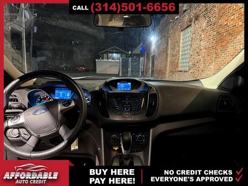 Used 2015 Ford Escape SE image 12