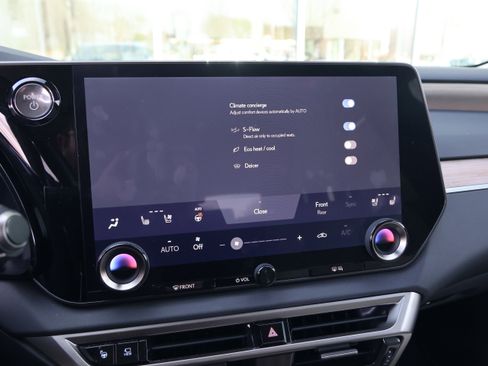 Certified 2023 Lexus RX 350 w/ Accessory Package (Z1) image 26